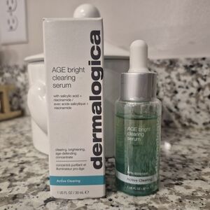 dermalogica AGE bright clearing serum in green and white